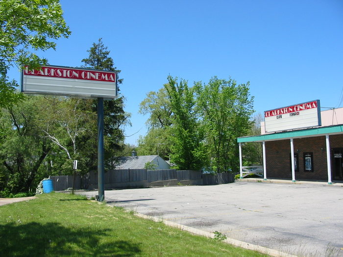 Clarkston Cinema - Summer 2002 (newer photo)